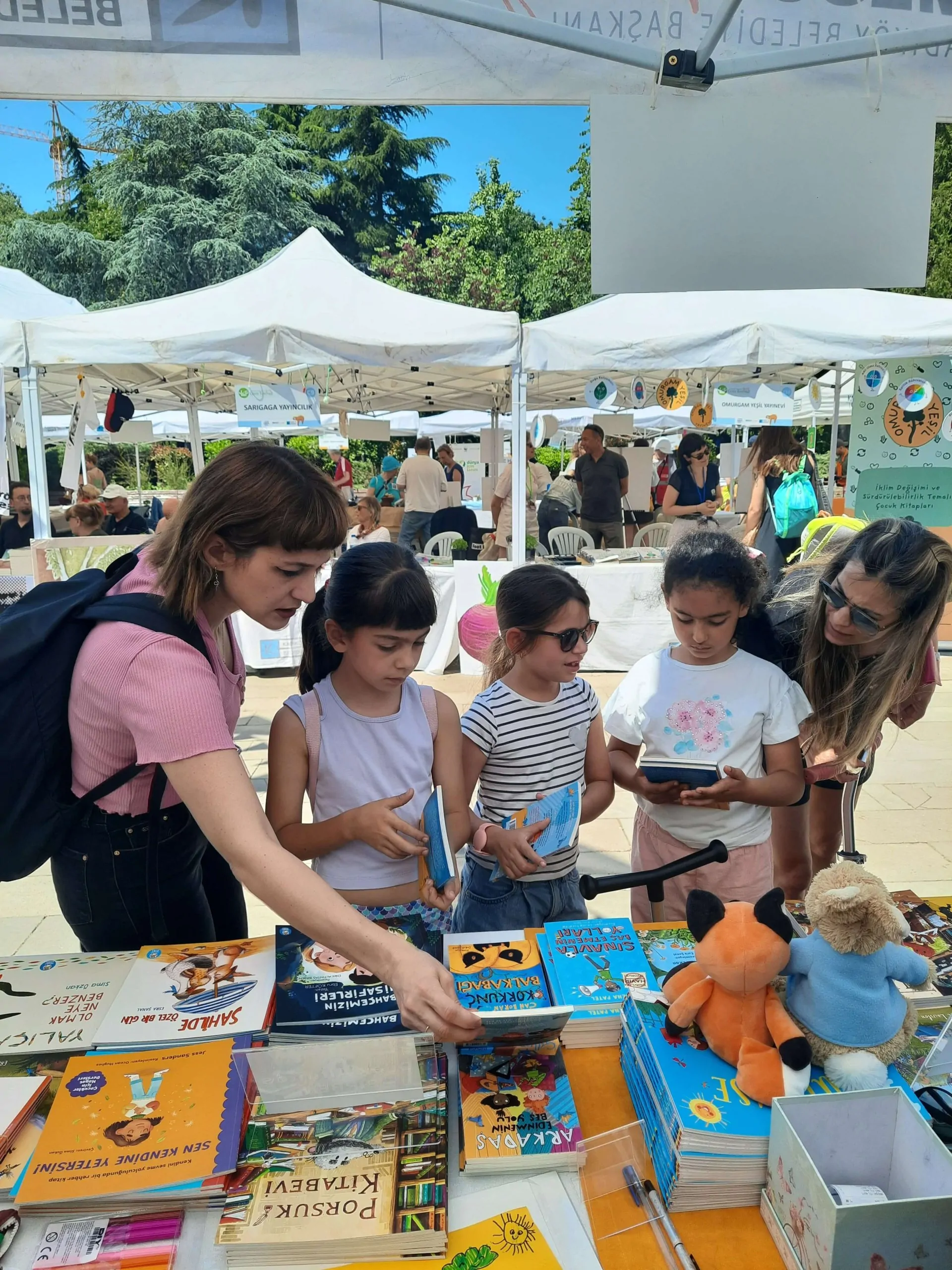 Meraklı Tilki Kitaplığı, 2026 Kadıköy Belediyesi Çevre Festivali’ndeydi! 8 Çevre Festivali 2026 2