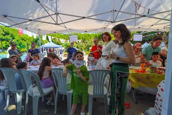 Meraklı Tilki Kitaplığı, 2026 Kadıköy Belediyesi Çevre Festivali’ndeydi! 6 Çevre Festivali 2026 6